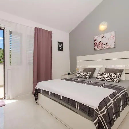 Apartments Seaside Apartment *