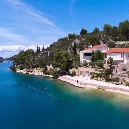 Apartments Seaside