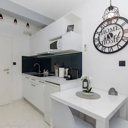 Apartments Seaside Apartment *