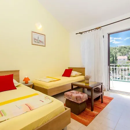 Apartments Seaside Apartment