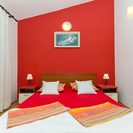 Apartment Apartments Seaside Bobovisca