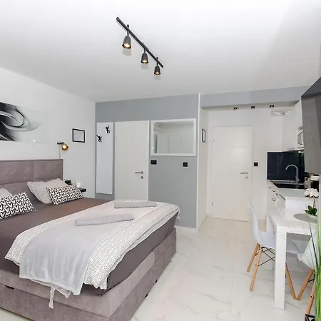 Apartments Seaside Apartment *