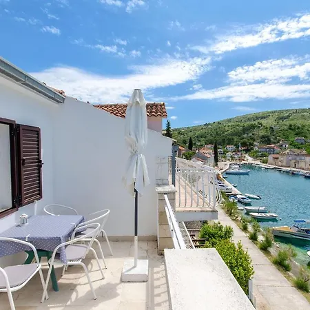 Apartments Seaside Apartment *